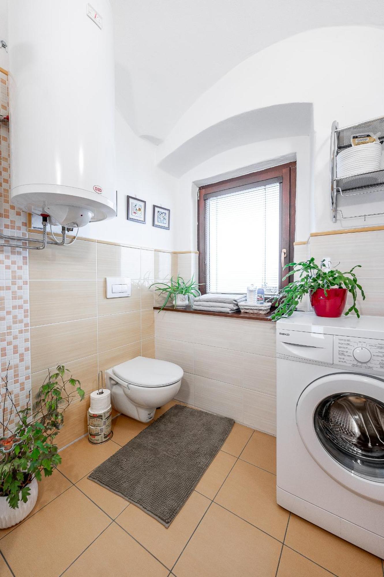 2 Room Flat Hlavna Kosice With Parking エクステリア 写真